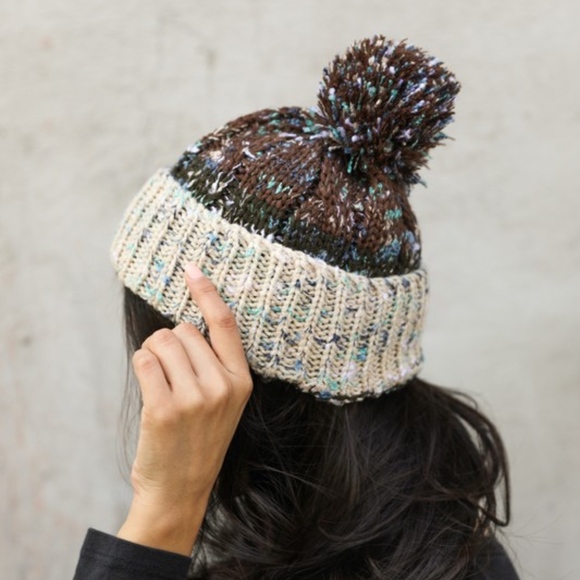 Accessories - Speckled Multicolor Pom Beanie